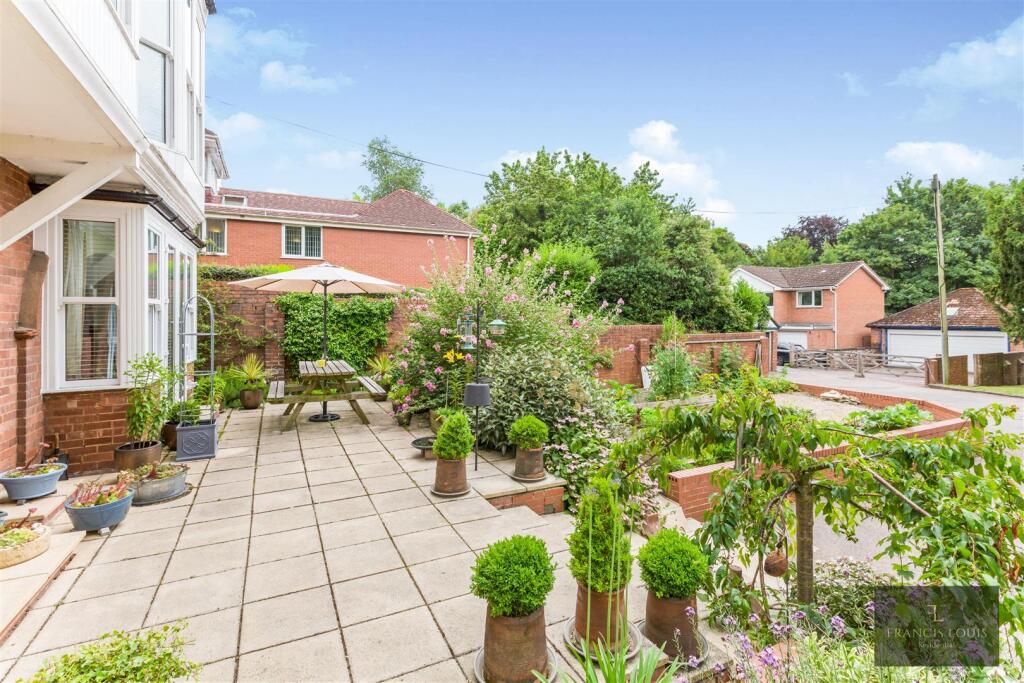 Property photo 8