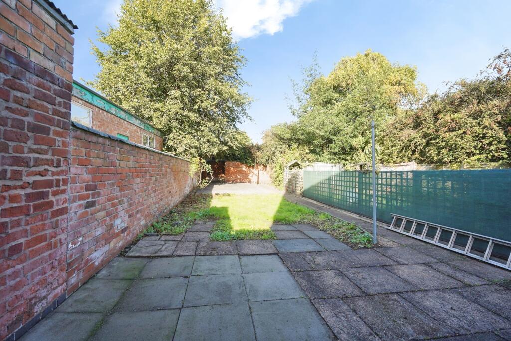 House in North West Leicestershire, Leicestershire - More
