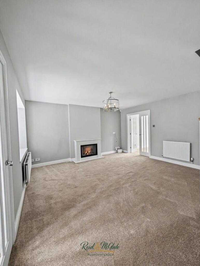 Thornhill Close, Broughton, Chester photo 5