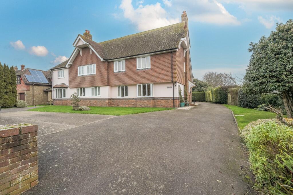 Main image of property: The Swallows, Manwood Road, Sandwich