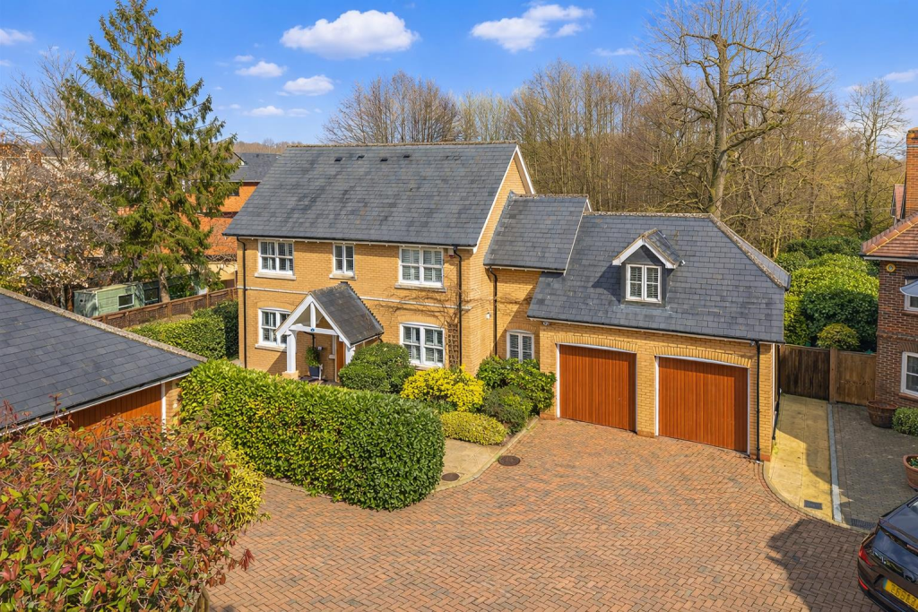 Main image of property: Beautiful Detached House in Private Location - Stanstead Abbotts
