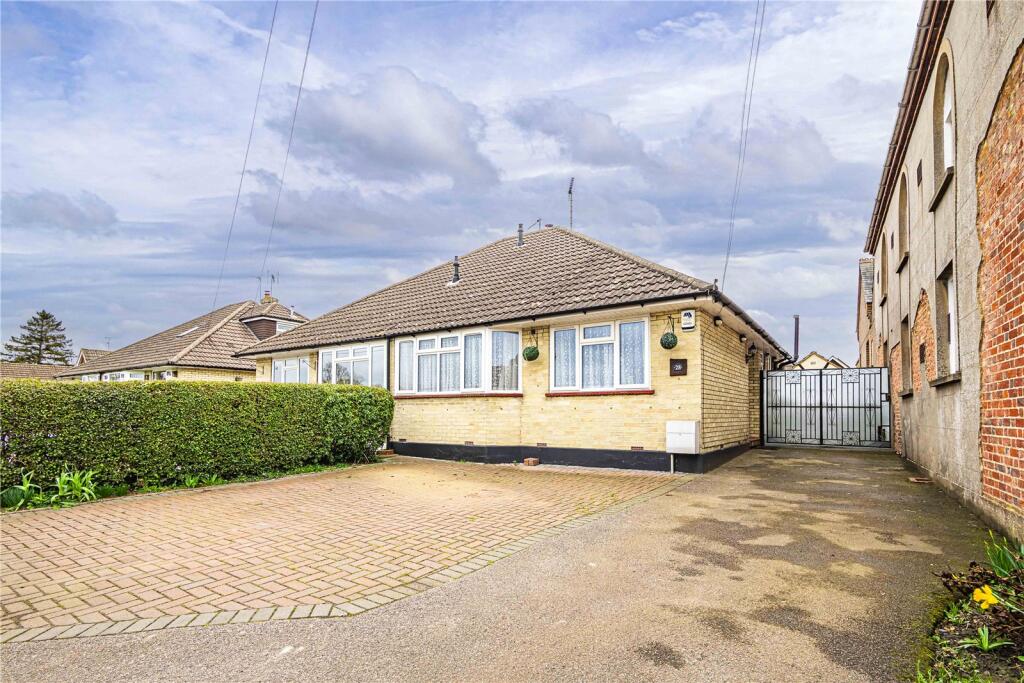 Main image of property: Totternhoe Road, Eaton Bray, Central Bedfordshire, LU6