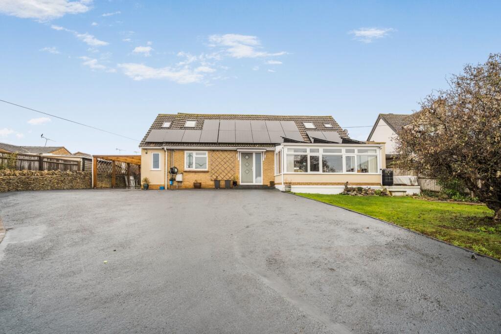 Main image of property: Shilton Road, Carterton, Oxfordshire, OX18