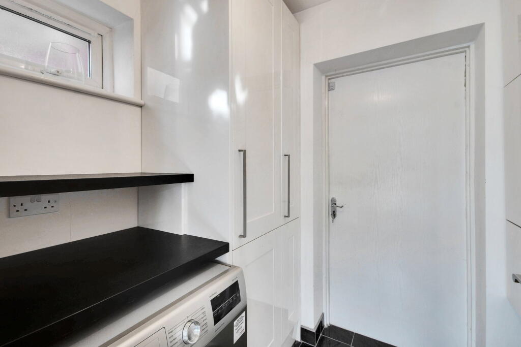 House in Gravesham, Northfleet - View 5