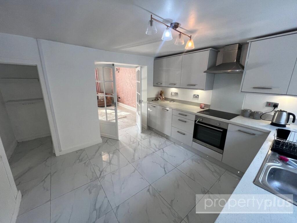 Cornwall Road, Tonypandy, Rhondda Cynon Taff, CF40 - View 2