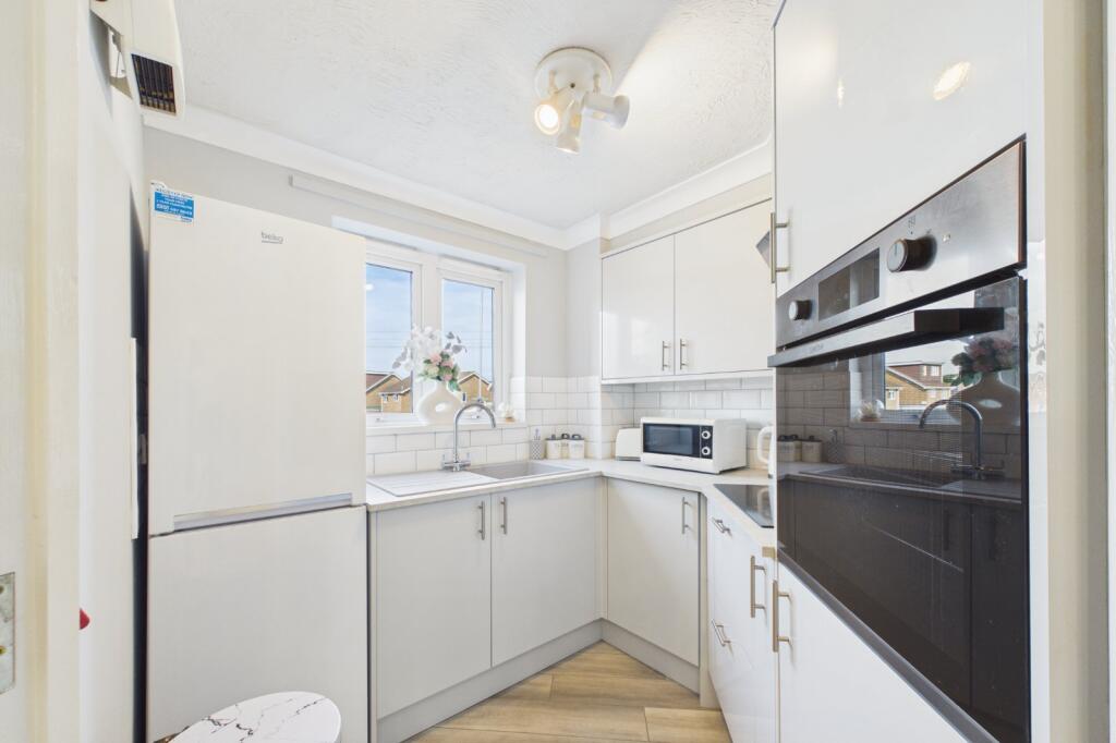 Yorktown Road, College Town, Sandhurst, Berkshire, GU47 - View 5