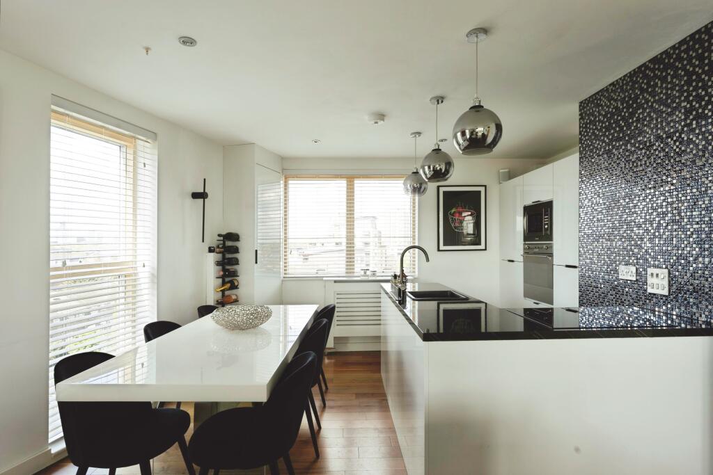 Apartment in London - View 5
