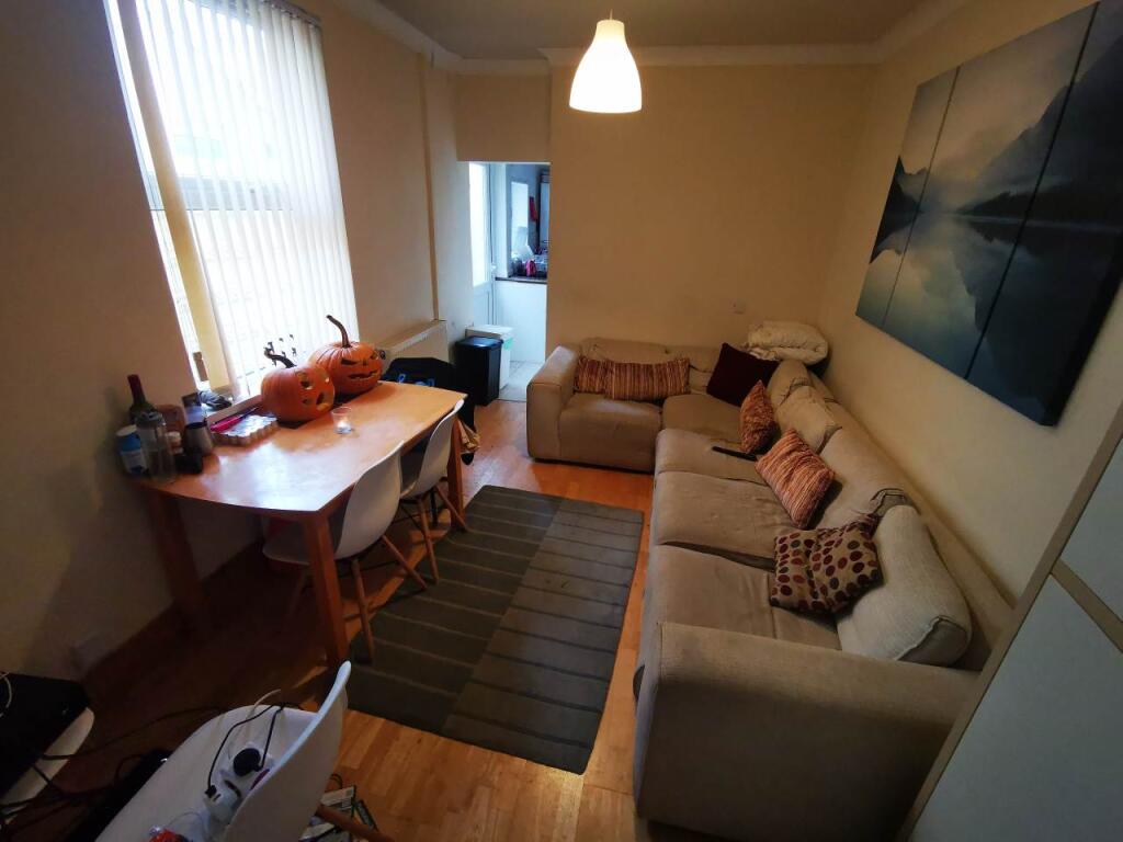 House in Cardiff - View 2