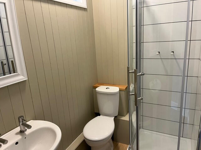 Apartment in Southend-on-Sea - View 5