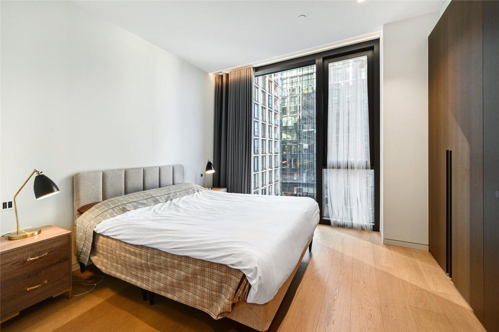 Apartment in London - More