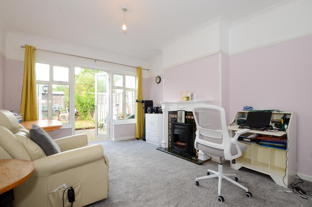 House in Harrow - View 4