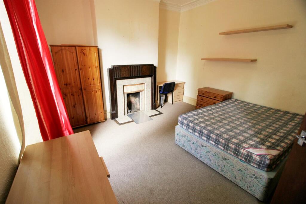 House in Leeds - View 4