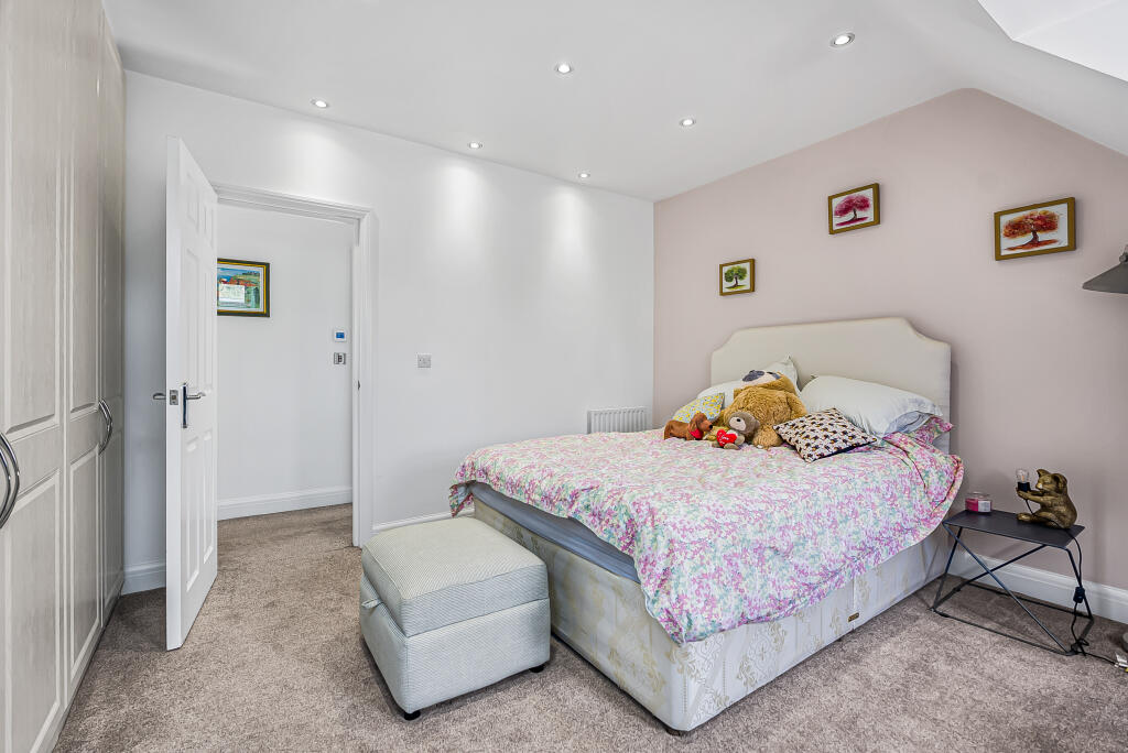 Additional image 27 of Boyes Crescent, London Colney, AL2