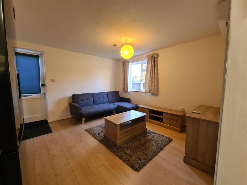 Main image of property: 223B Chesterton Road, Cambridge