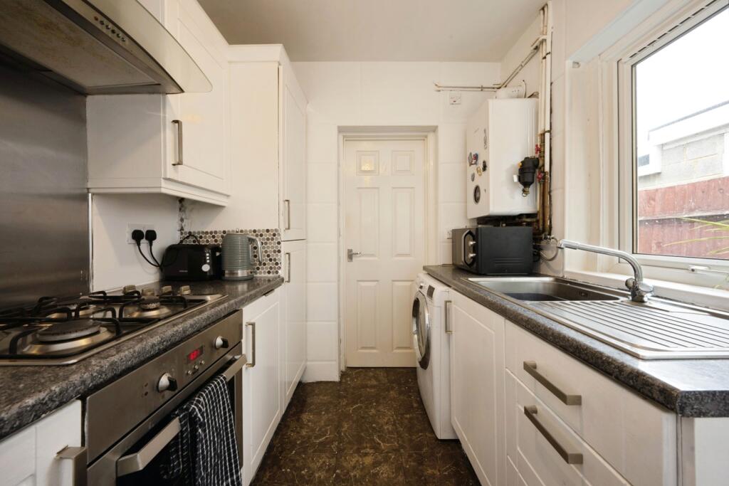 House in Milton Keynes, Bedford - More