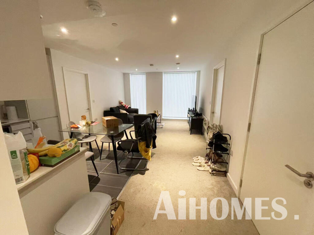 Modern 2B2B Apartment | Burlington Square | Manchester M15|74095BS photo 5
