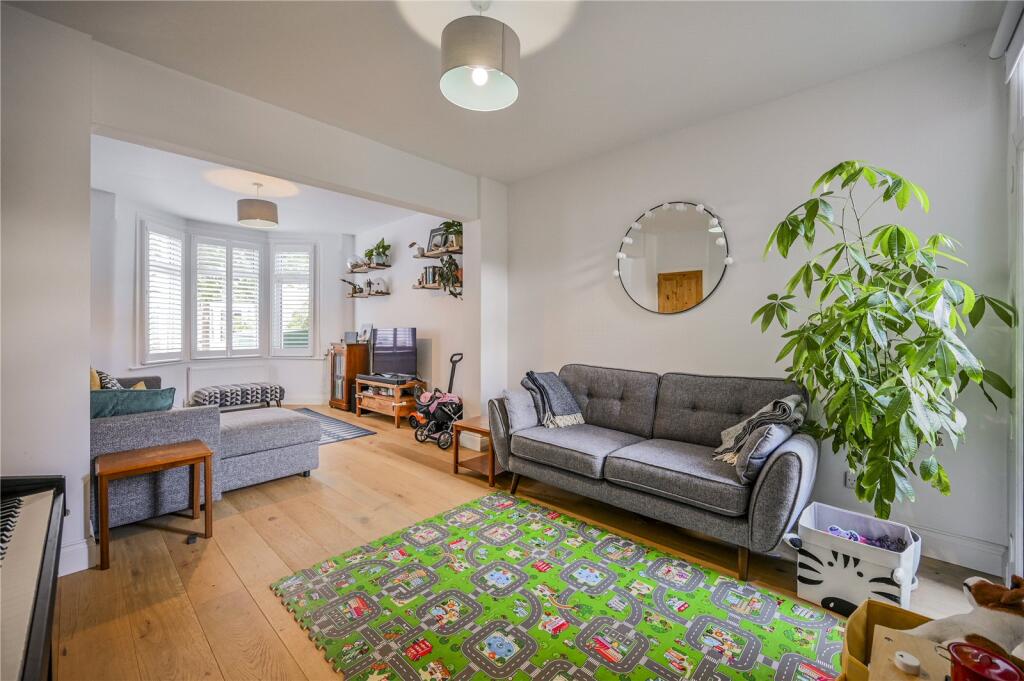 House in London - View 5
