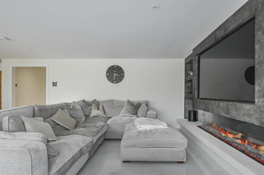 Additional image 8 of Mount Pleasant Lane, Bricket Wood, St. Albans