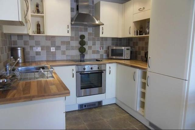 Apartment in Swansea - View 3