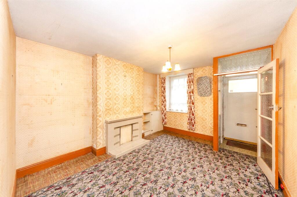 Rose Hill, Old Colwyn, Colwyn Bay, Conwy, LL29 photo 2