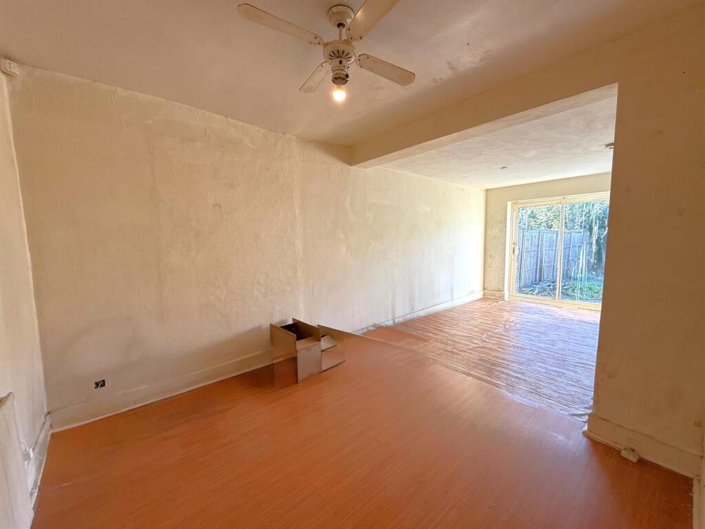 House in London - View 4