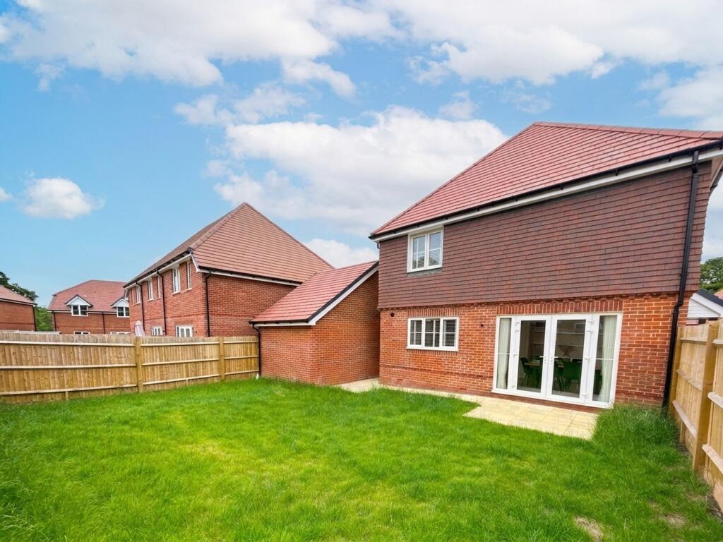 Poplar Walk, Kirdford, RH14 photo 4