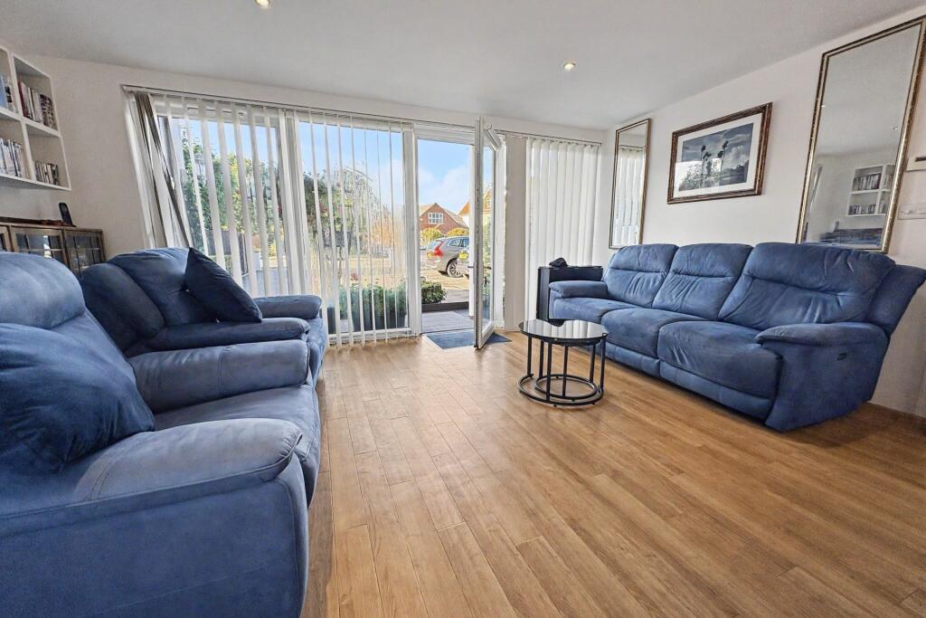 Southbourne photo 3