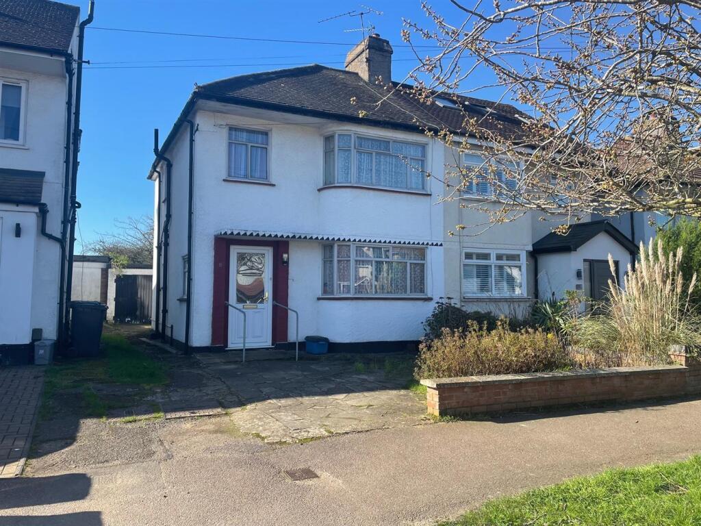 Main image of property: Cambridge Drive, Potters Bar
