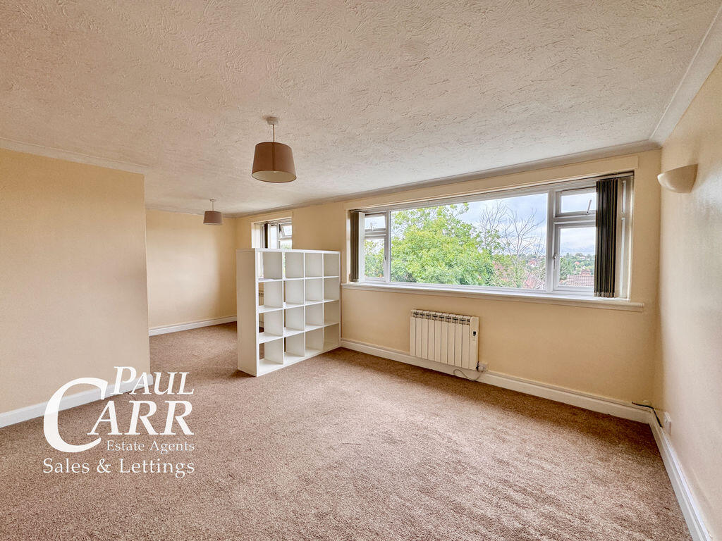 Apartment in Birmingham, Sutton Coldfield - View 4