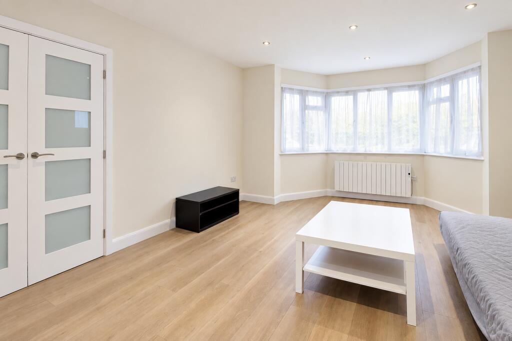 Apartment in London - View 4