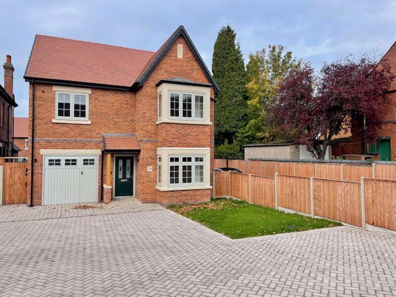 Main image of property:  Meadow View, Dosthill Road, Dosthill, Tamworth B77 1JB