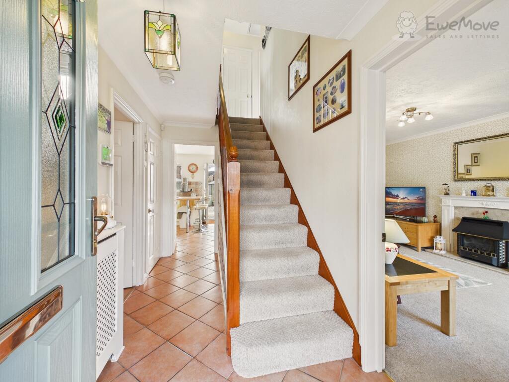 Blenheim Drive, Willand, Cullompton, Devon, EX15 photo 2