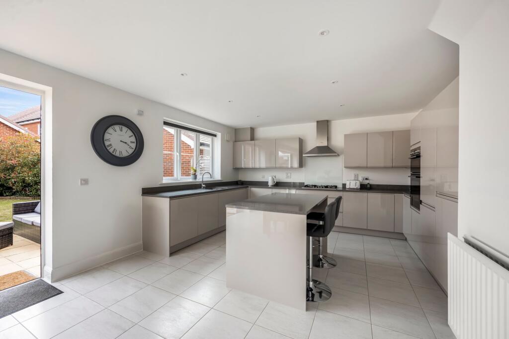 House in Wealden, Roebuck Park, Hellingly - View 6