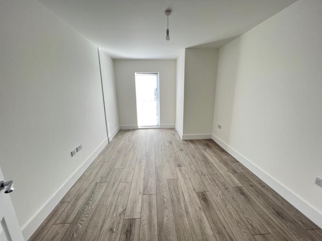 Apartment in Southampton - View 4