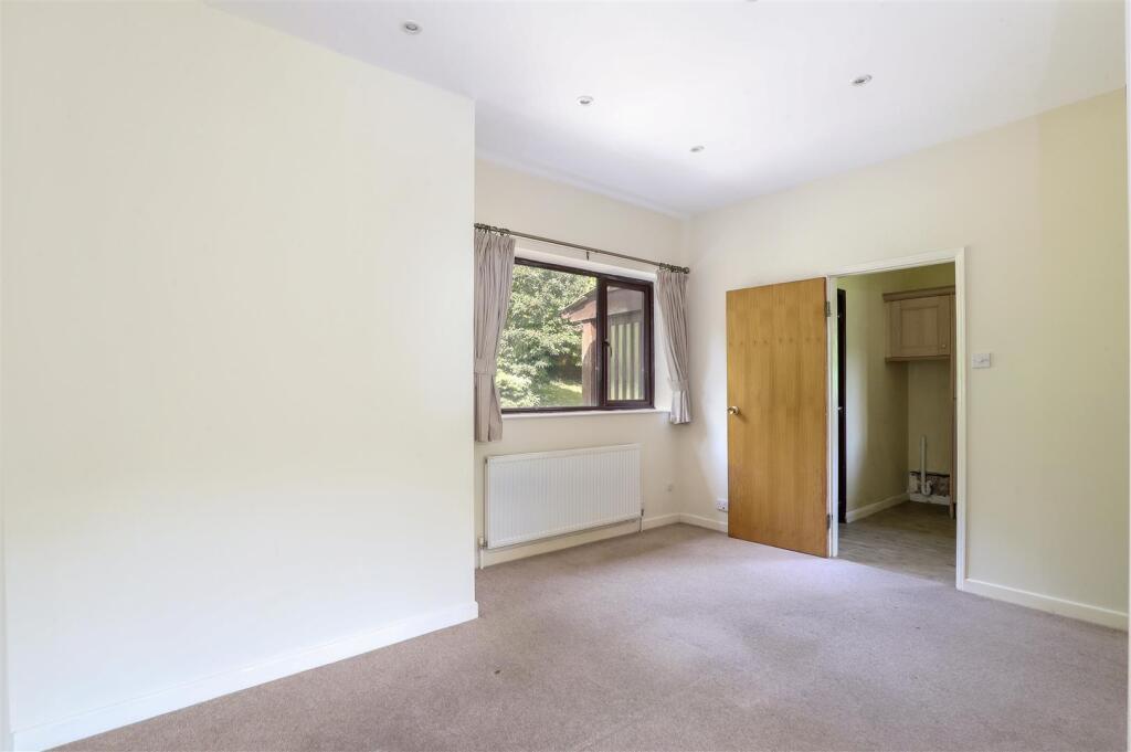 172 Slad Road, Stroud photo 4