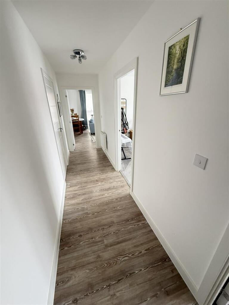 Apartment in Chippenham, Hardenhuish, Sheldon - View 5