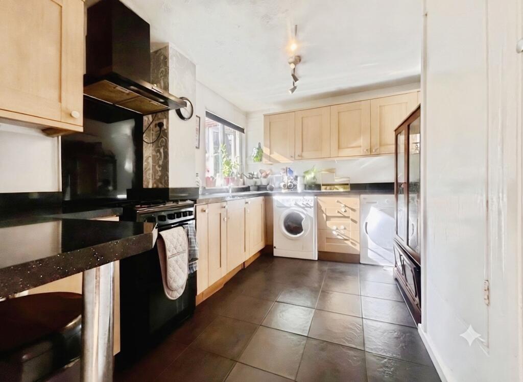 House in Bromley - View 3