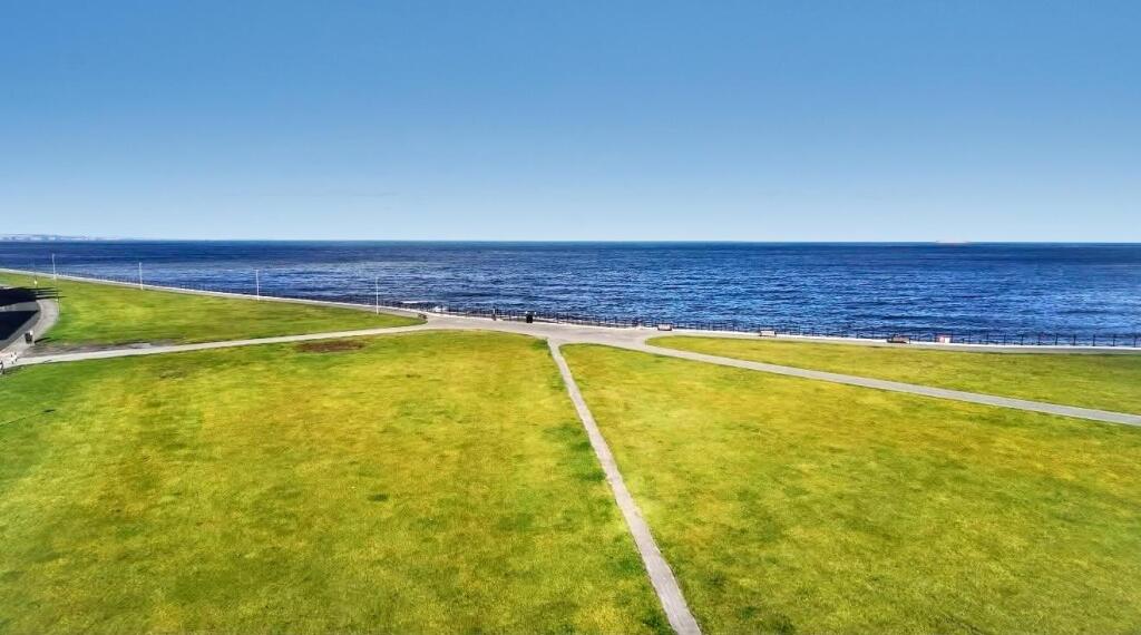 Entrance Level With Sea Views, Beaconsfield Street, Hartlepool, TS24 0NX photo 2
