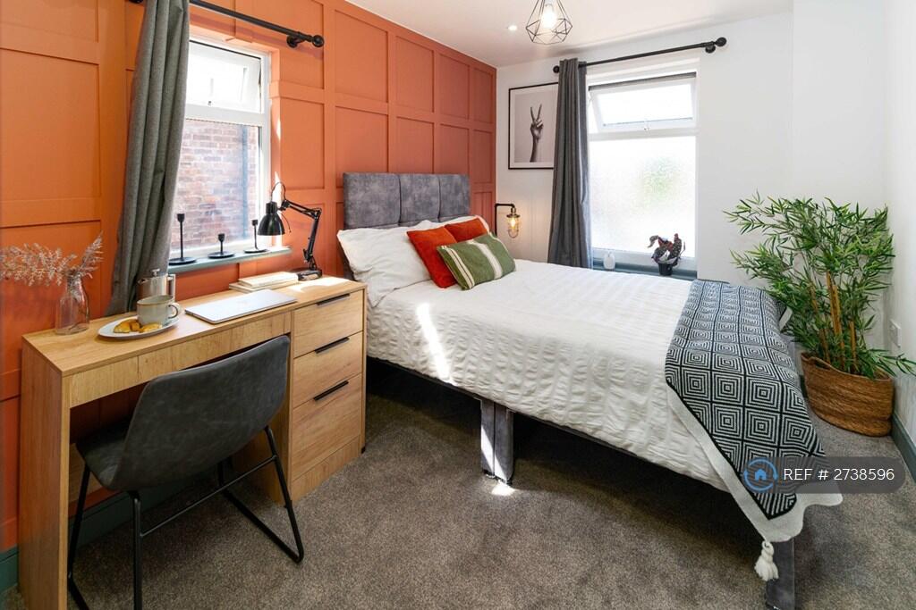 Main image of property: Pickmere Street, Warrington, WA5