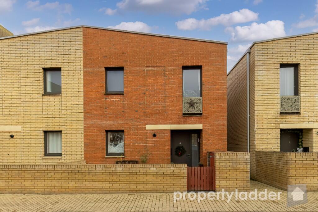3-bed semi-detached on Shepherd Purse Way, Norwich, Norfolk, NR5, £270,000
