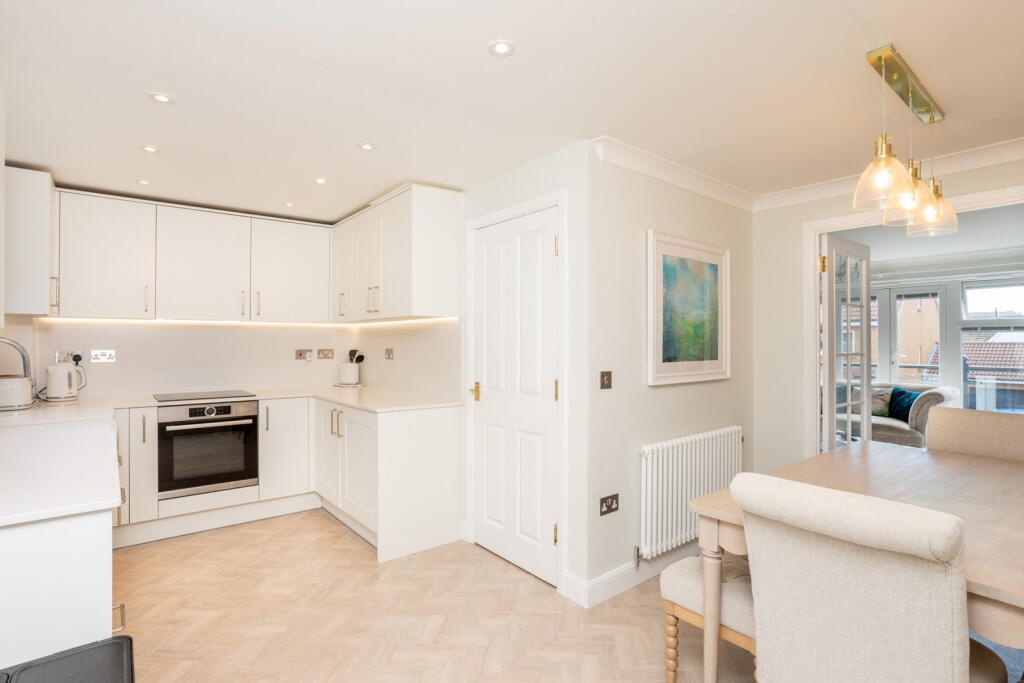House in Hythe, Golden Valley, Sandgate - View 3