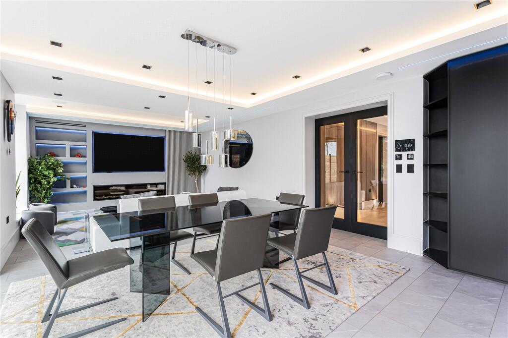House in St Albans - View 5