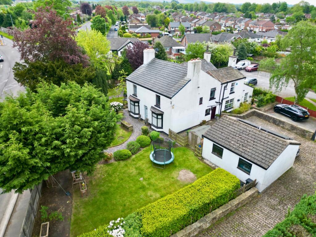 Main image of property: Yew Tree Farm, Buxton Road, Hazel Grove, Stockport, Cheshire, SK7 6AF