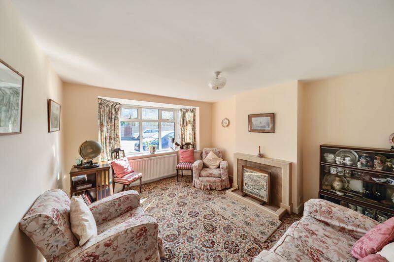 Barrington Close, Headington photo 2