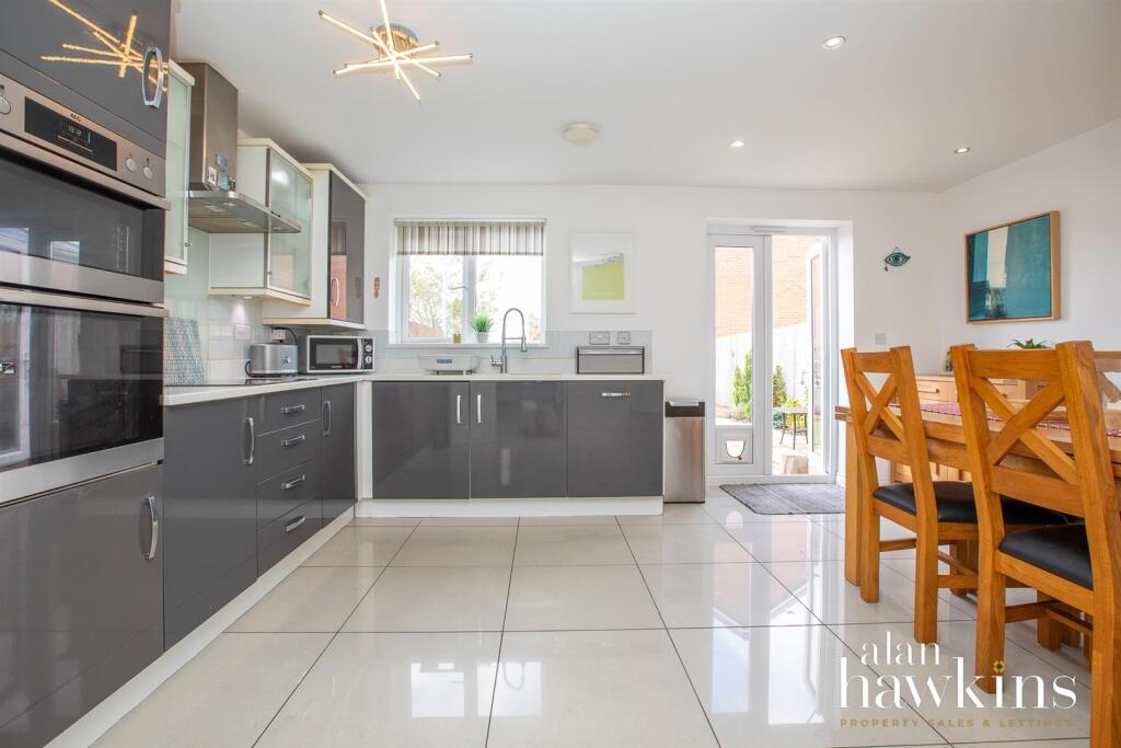 Blain Place, Royal Wootton Bassett photo 3
