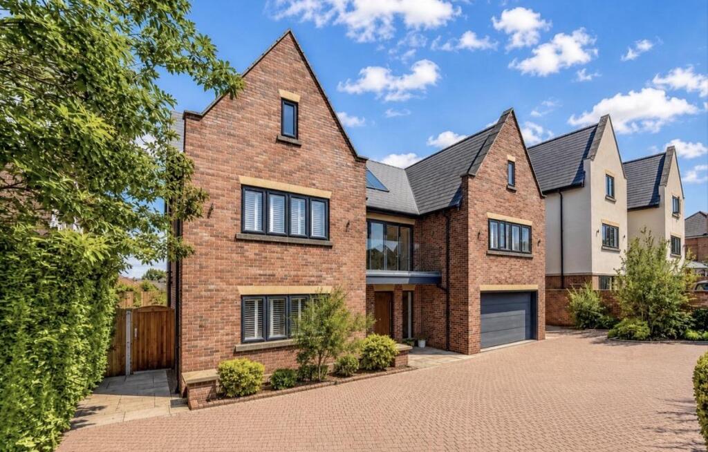 Main image of property: High Oakham Hill, Mansfield