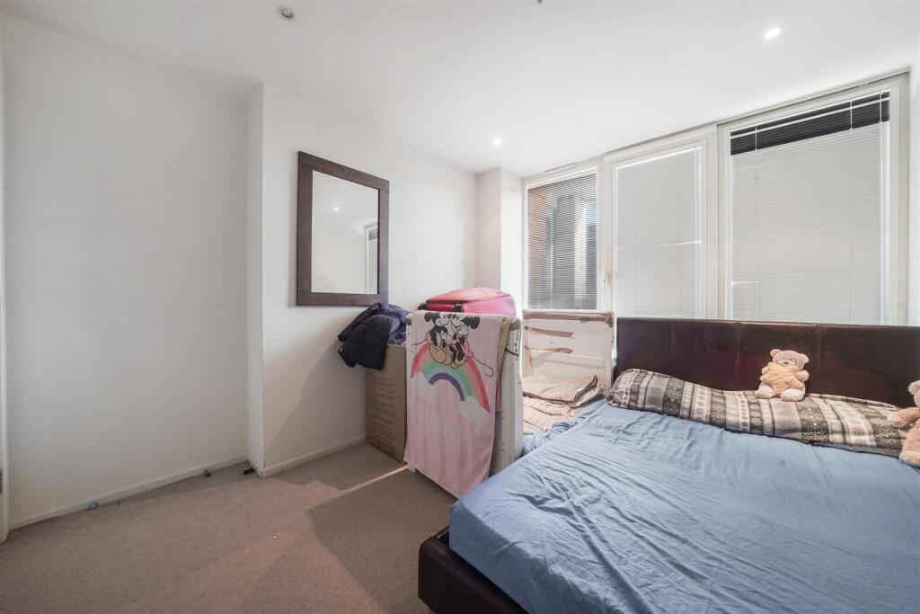 Apartment in London - More