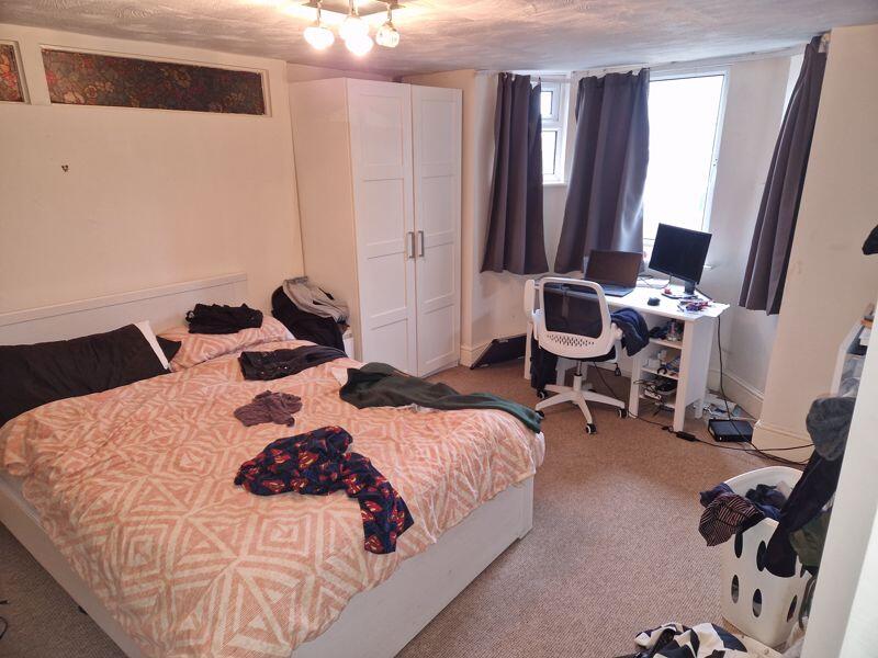 Apartment in Leeds - View 3