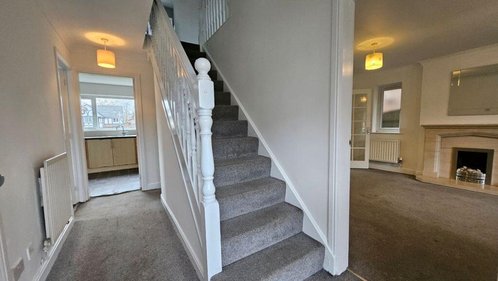 44 Waterslea Drive, Heaton, Bolton BL1 5FJ photo 4