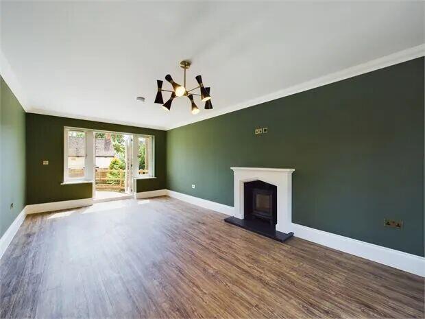 Appleyard Close, Whitchurch, Buckinghamshire.  photo 4